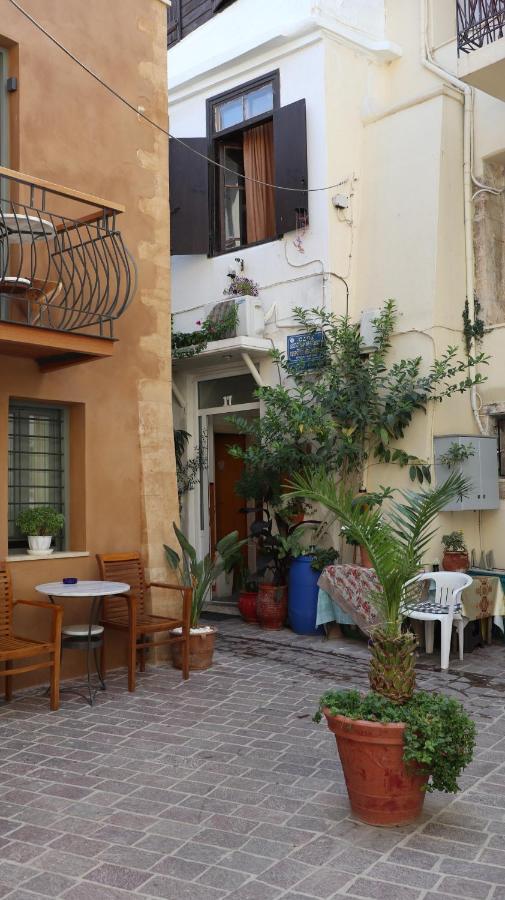 White Houses In The Heart Of Chania Chania  Exterior photo