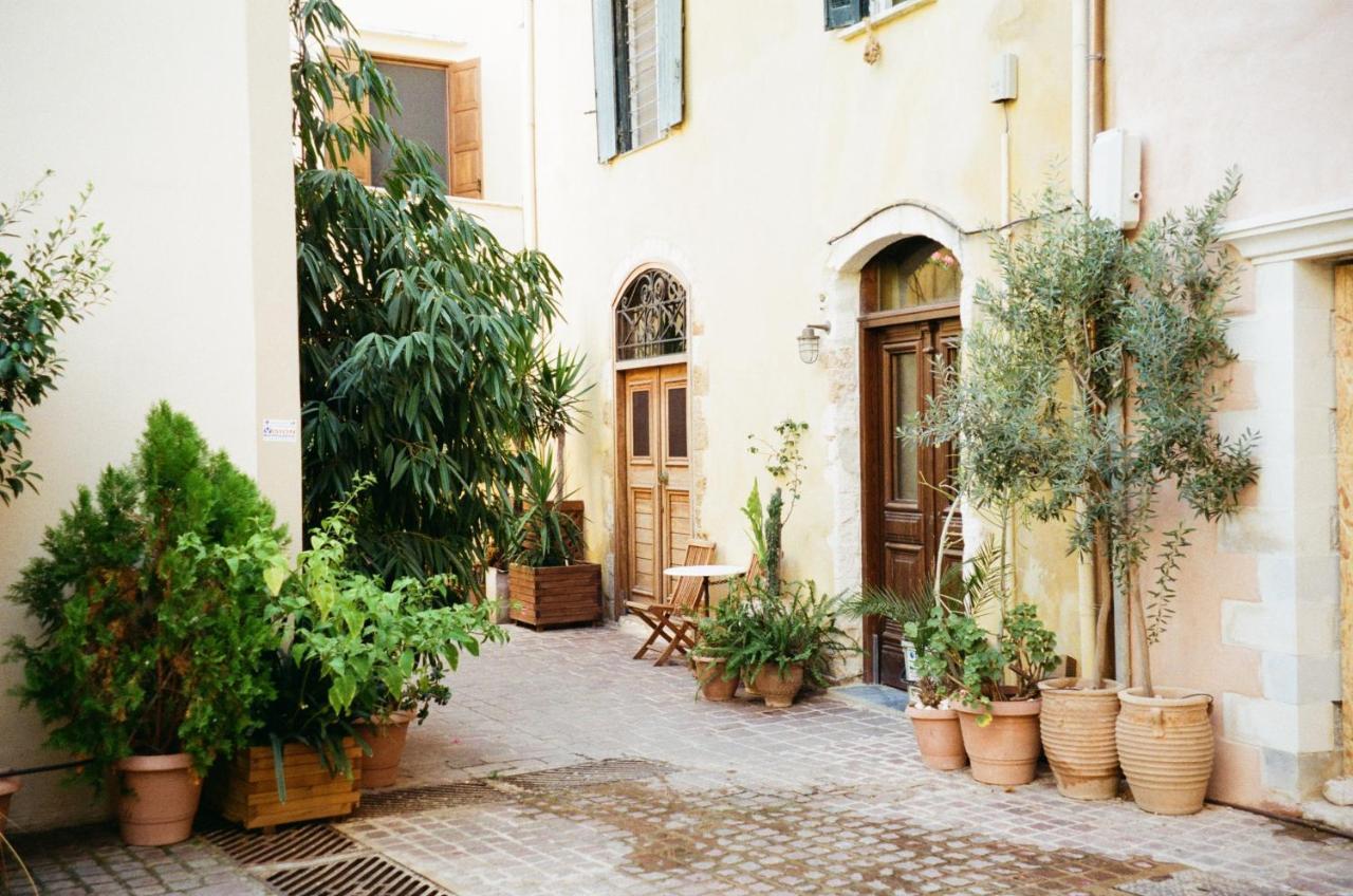 White Houses In The Heart Of Chania Chania  Exterior photo